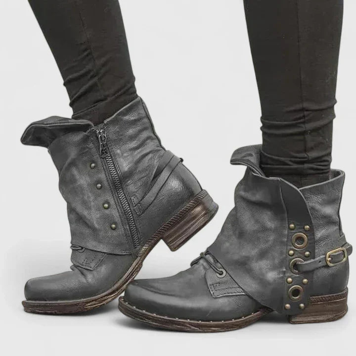 CIARA – VINTAGE ANKLE BOOTS