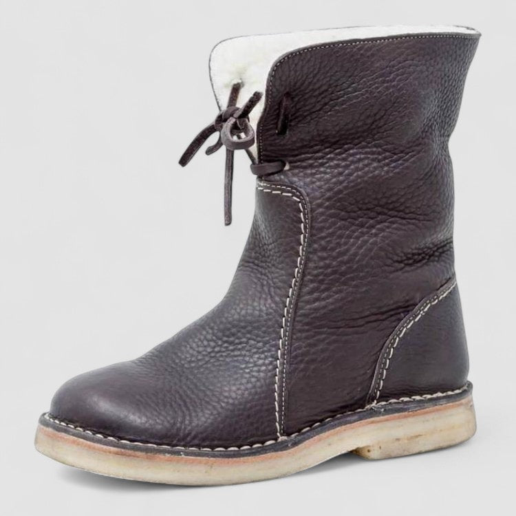 GUINEVERE – COZY LACE-UP BOOTS